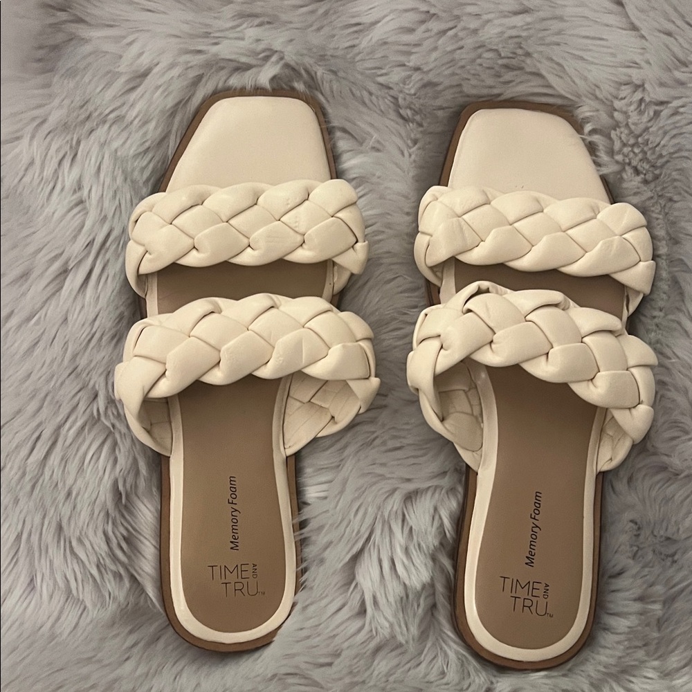 Time and Tru Women's Tan Braided Sandals